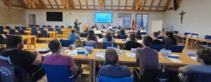 Treffen der Kommunalen Jugendbeauftragten 2026 im Sitzungssaal des Landratsamtes in Haßfurt.